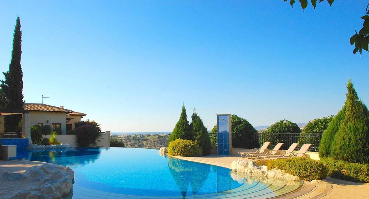 Modern Apartment Nz11 Large Balconies With Sea And Mountain Views Kouklia Bagian luar foto