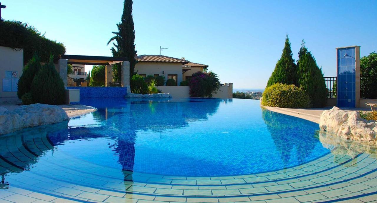 Modern Apartment Nz11 Large Balconies With Sea And Mountain Views Kouklia Bagian luar foto