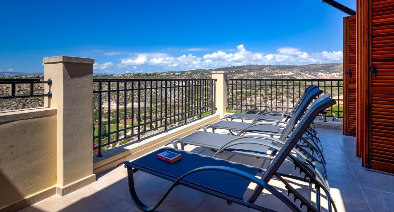 Modern Apartment Nz11 Large Balconies With Sea And Mountain Views Kouklia Bagian luar foto