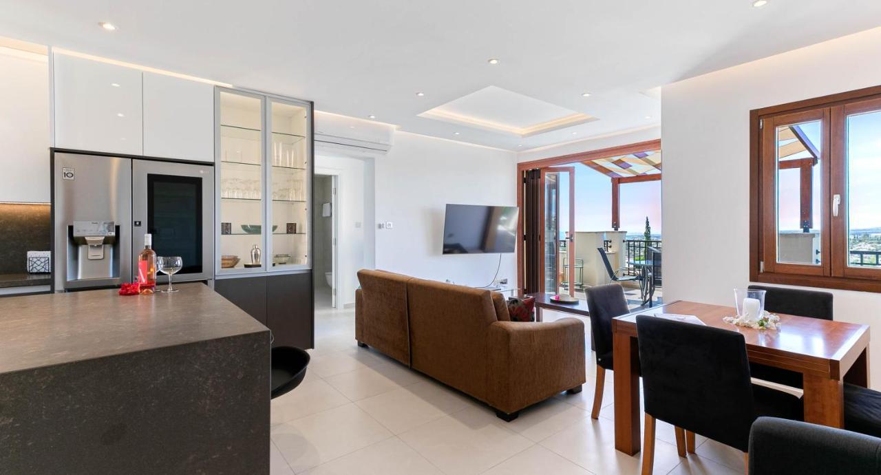 Modern Apartment Nz11 Large Balconies With Sea And Mountain Views Kouklia Bagian luar foto