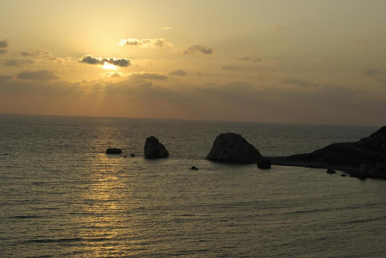 Modern Apartment Nz11 Large Balconies With Sea And Mountain Views Kouklia Bagian luar foto